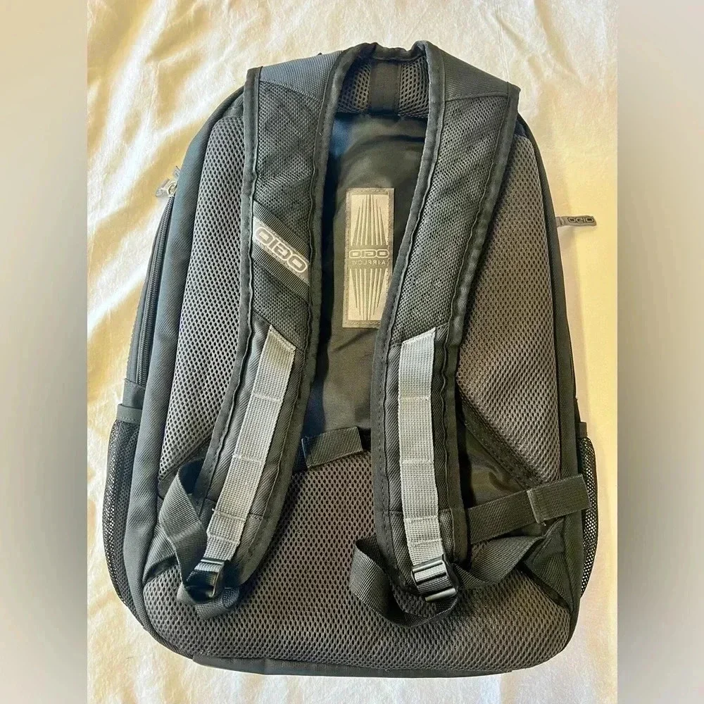 Ogio laptop,‎ small backpack